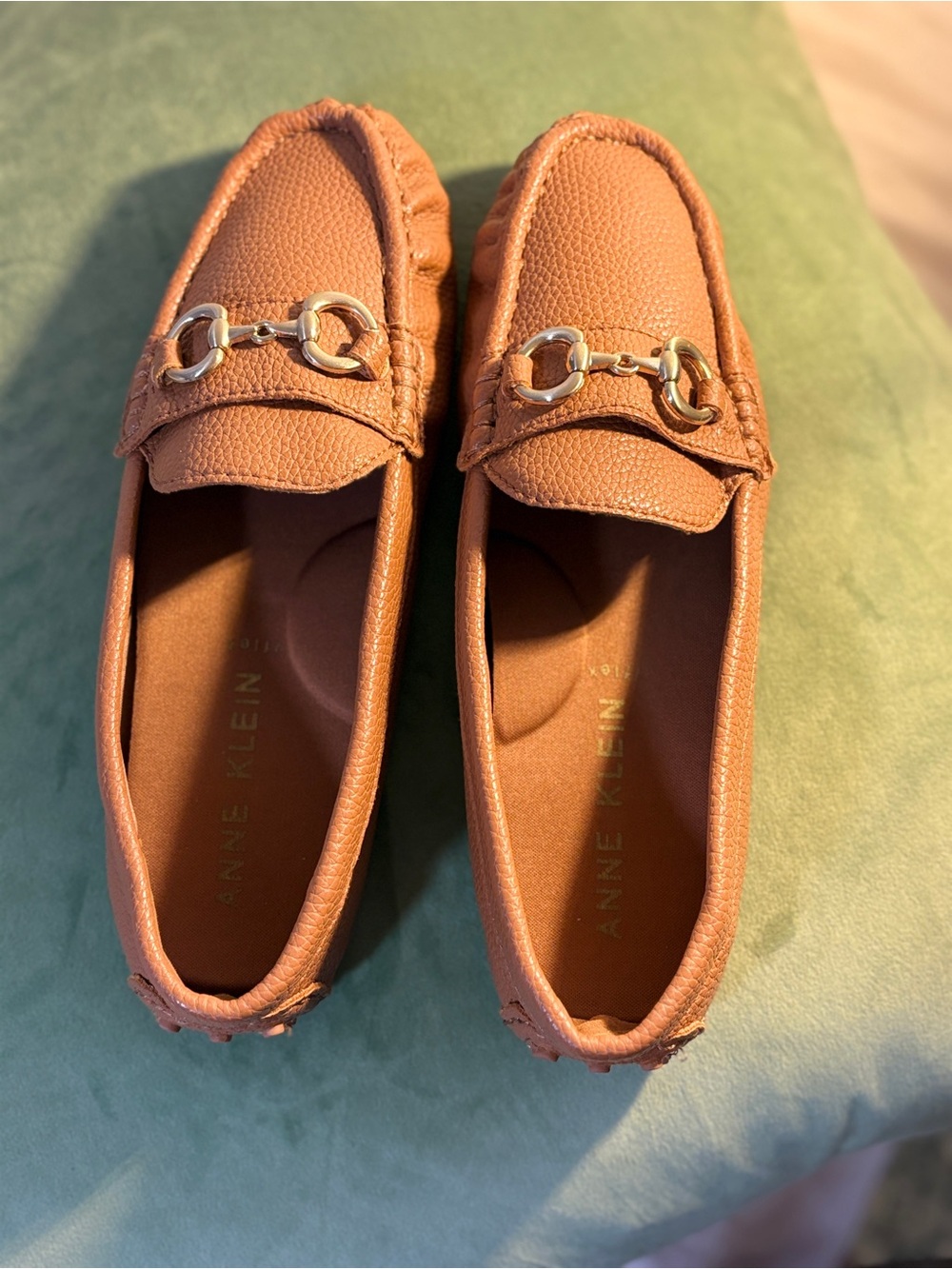 NWOT Anne Klein Chrystie iFlex Textured Brown Moccasin Driving Loafers Size 8